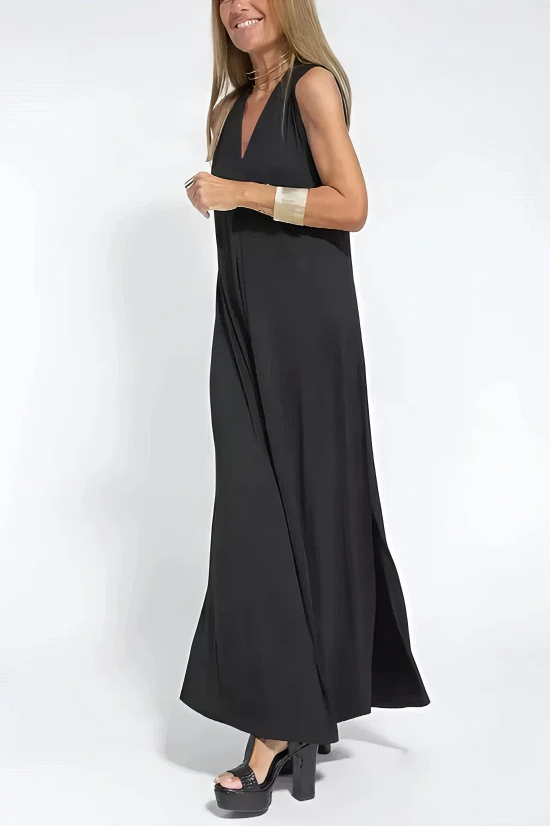 Vivienne | Elegant Flowing Maxi Dress