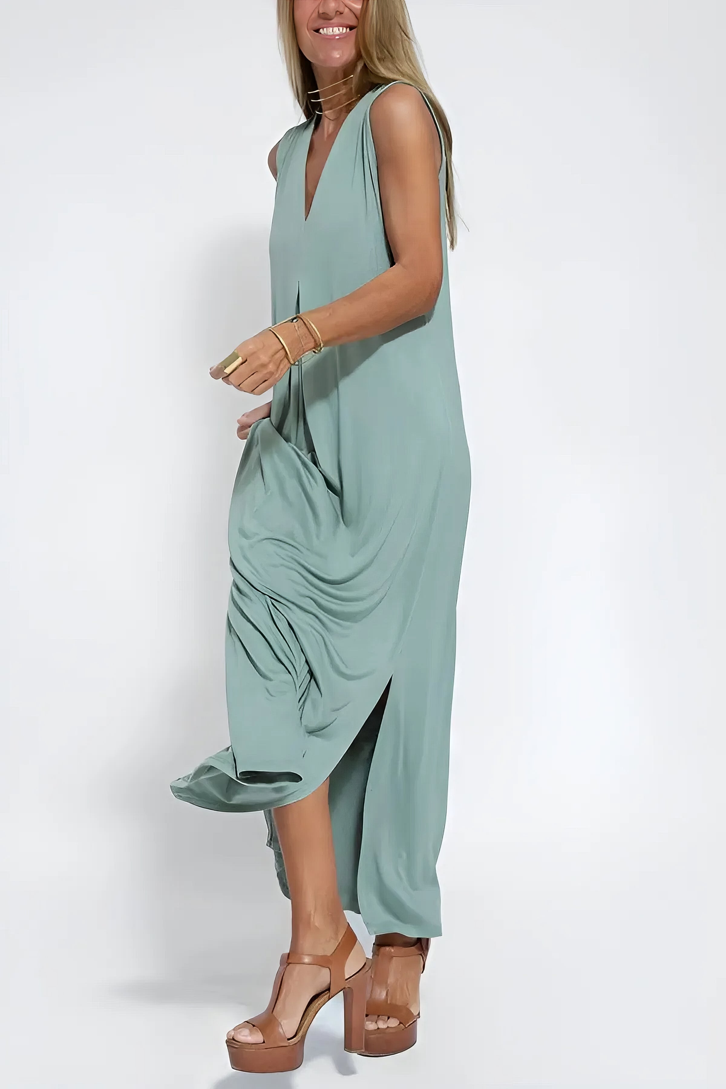Vivienne | Elegant Flowing Maxi Dress