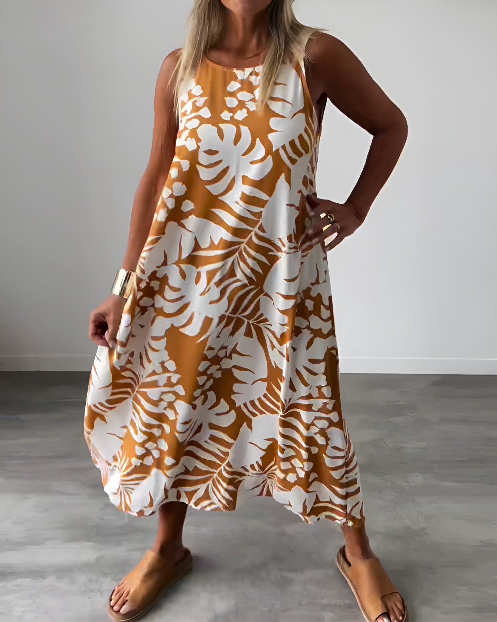 Evelyn | Elegant Sleeveless Maxi Dress
