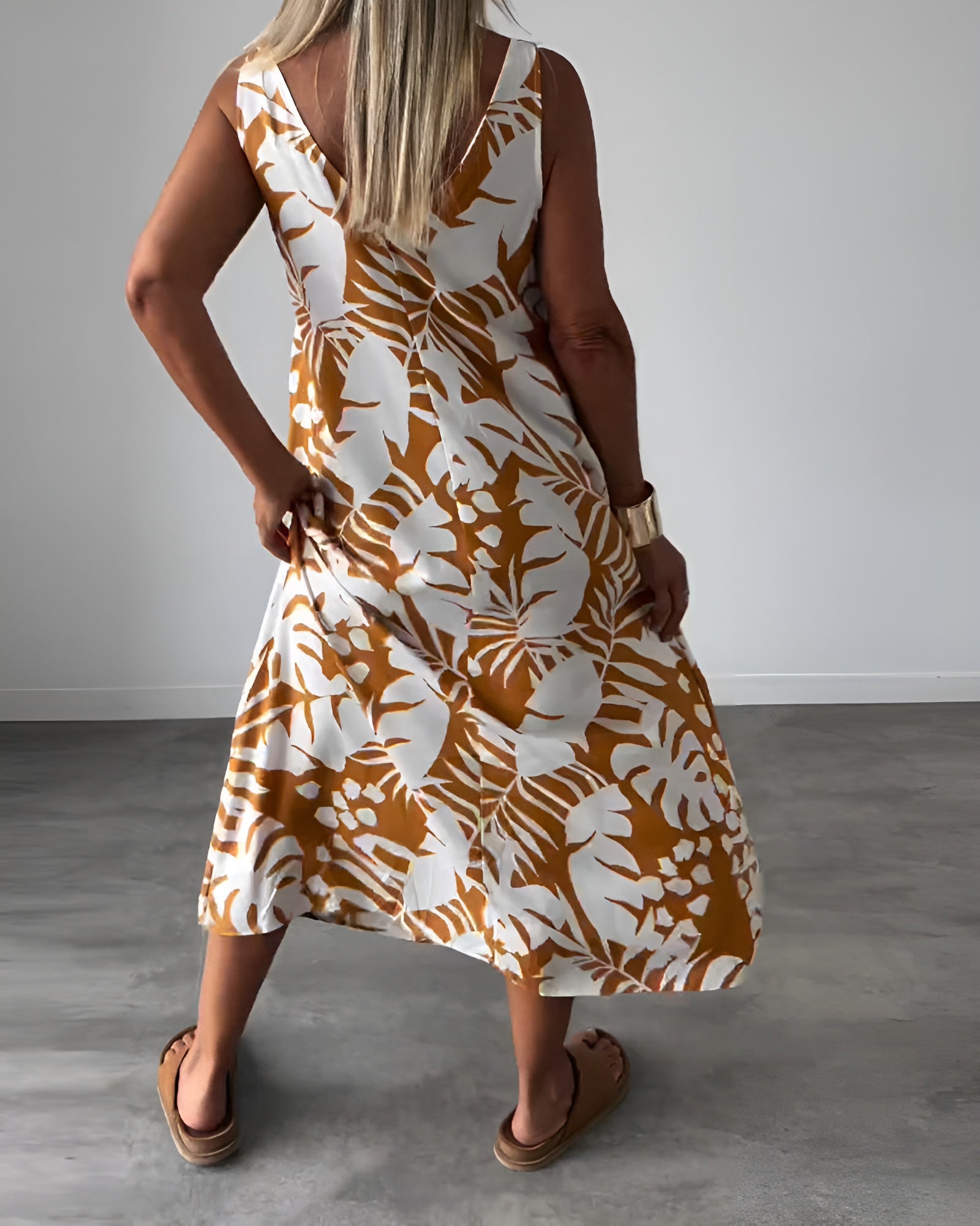 Evelyn | Elegant Sleeveless Maxi Dress