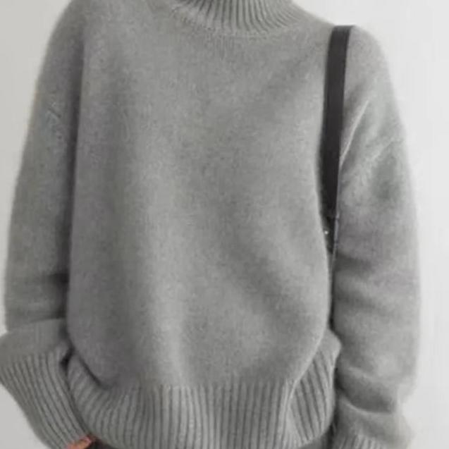 Eleanor | Oversized Turtleneck Knit Jumper