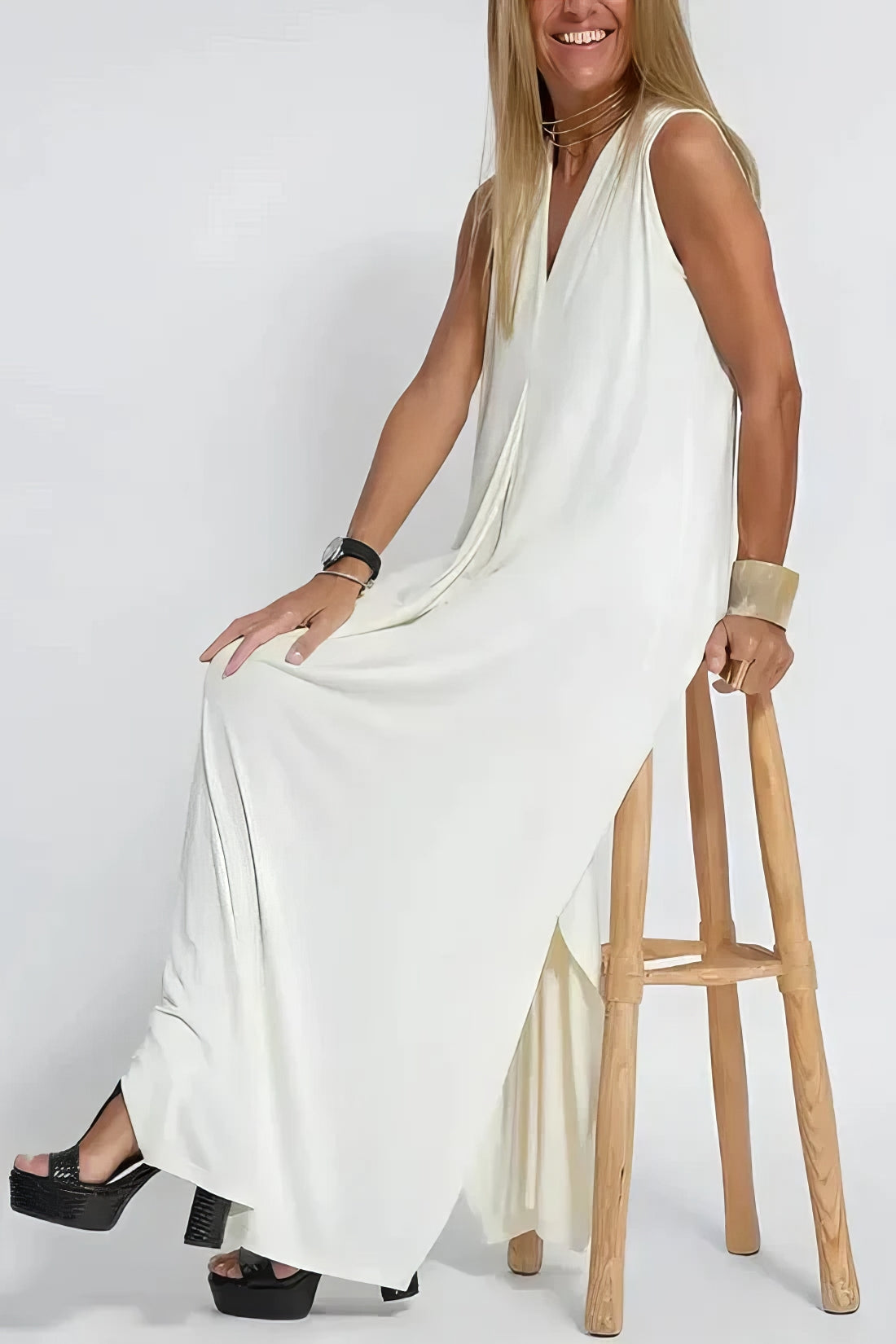 Vivienne | Elegant Flowing Maxi Dress
